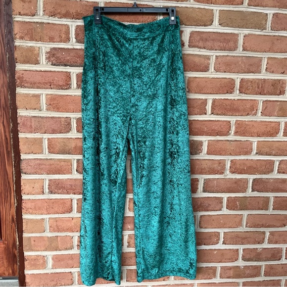 Vintage green velvet high waisted pants. Size Large - Picture 1 of 7
